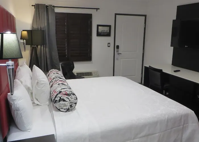 Legend Hotel Hollywood