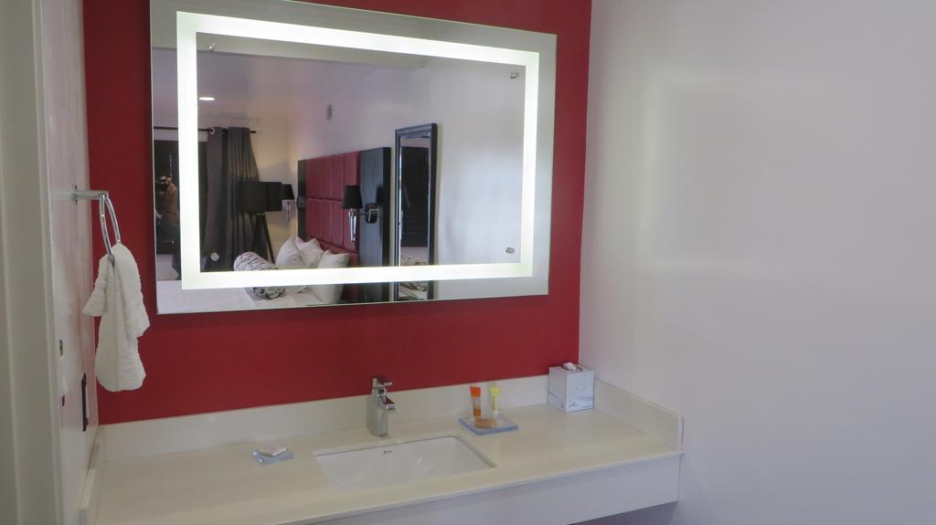 Legend Hollywood Motel 2*
